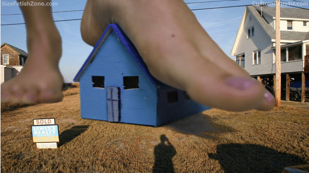 This was a custom where Vivian steals Jamies Giantess powers by licking her feet.  It is a Short Giantess Sequence with Jamie then Jamie shrinks and is in her hideout and resting and Vivian sneaks in and licks Jamie's feet thus stealing her Giantess powers then we see a short giantess sequence with Vivian as well.  